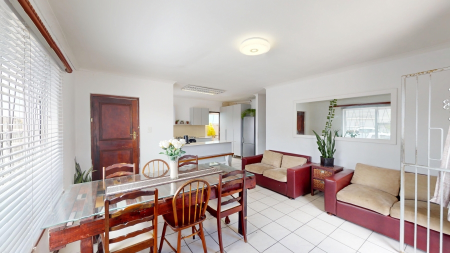 5 Bedroom Property for Sale in Colorado Park Western Cape